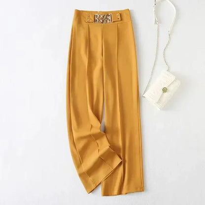 Calça Majesté™ com Fivela de Luxo e Caimento Perfeito / Exiba Sofisticação e Conforto em Cada Passo!