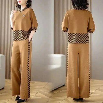 Conjunto Emília™ com Detalhes em Xadrez / Refinamento, Estilo e Conforto para a Mulher Moderna!
