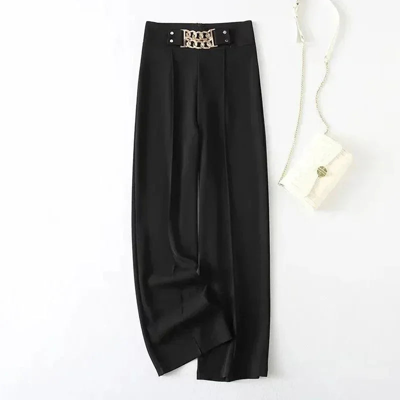 Calça Majesté™ com Fivela de Luxo e Caimento Perfeito / Exiba Sofisticação e Conforto em Cada Passo!
