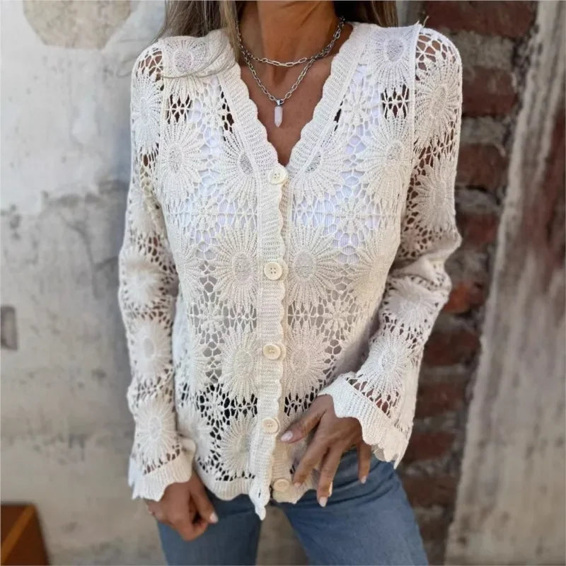 Cardigan Charlotte™ em Crochê Floral com Acabamento Artesanal Refinado