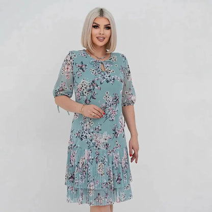 Vestido Évelyne™ com Estampa Floral Delicada e Mangas 3/4