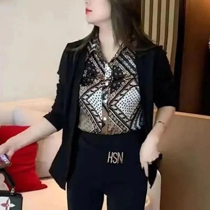 Blusinha Cardigan Morgana™ - Elegância Inconfundível / A Sedução das Flores em Uma Peça Versátil!