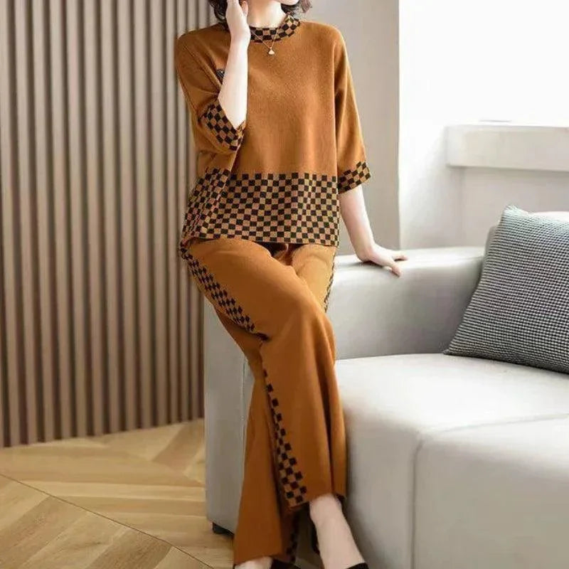 Conjunto Emília™ com Detalhes em Xadrez / Refinamento, Estilo e Conforto para a Mulher Moderna!