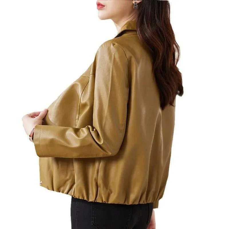 Jaqueta de Couro Donna Vintage: Elegância e Estilo Atemporal em Cada Detalhe!