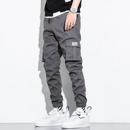 Calça Cargo Masculina Plus Size - MaxiCargo / Ideal para quem procura conforto e funcionalidade.