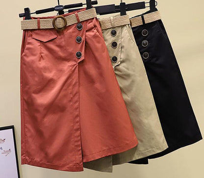 Shorts Saia Fiorella™ em Sarja com Cinto / A peça de roupa com caimento soltinho e a beleza atemporal que você tanto ama!