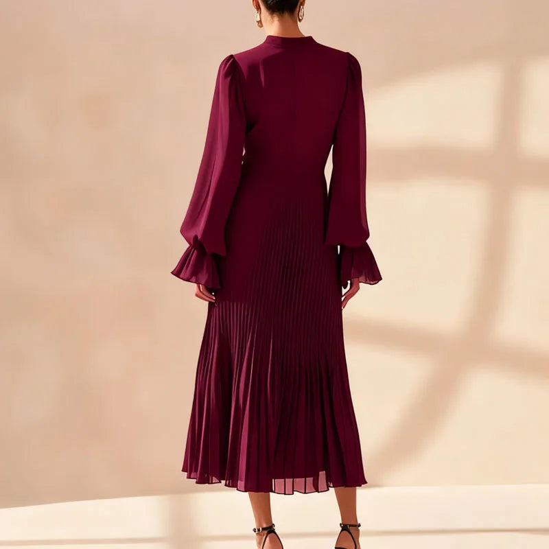 Vestido Lioren™ com Plissado Sofisticado e Babados Assimétricos
