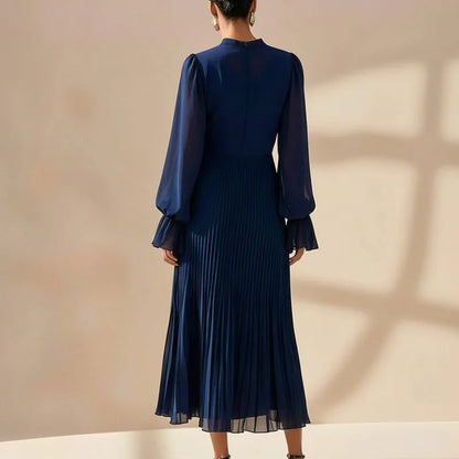 Vestido Lioren™ com Plissado Sofisticado e Babados Assimétricos