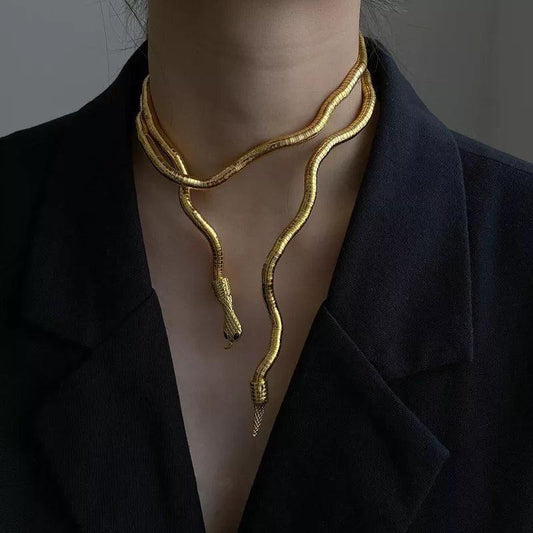 Colar Charme Serpente Flexível / O mais Elegante, Sofisticado e Sedutor para Todas as Ocasiões!