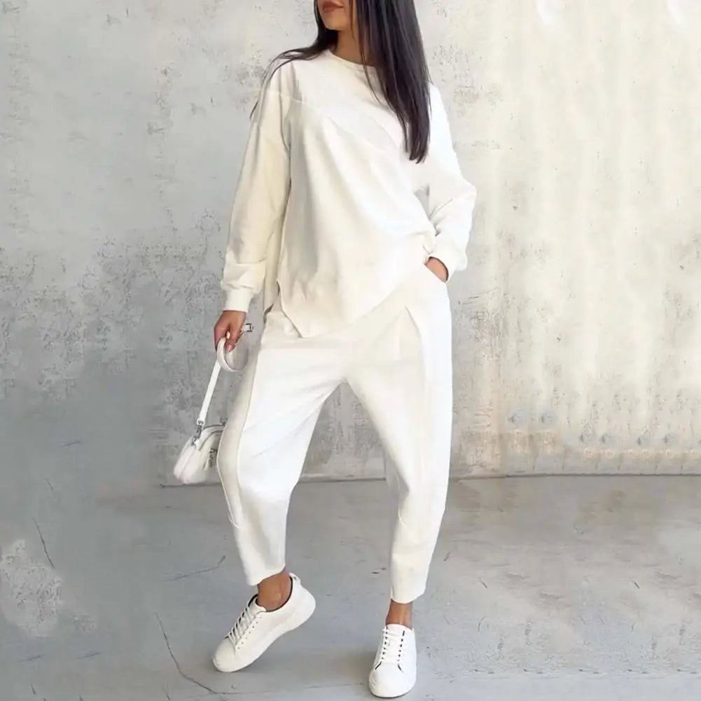 Conjunto Eva™ Blusa de Recorte Assimétrico e Calça Jogger com Bolsos