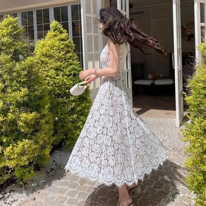 Vestido Elorien™ Com Renda Delicada e Caimento Fluido