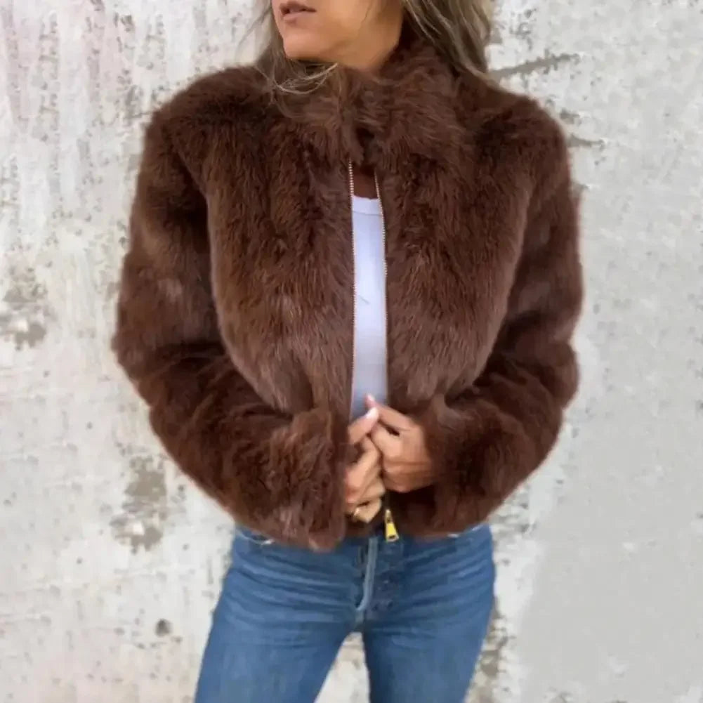 Casaco Bomber Winter Bloom™  em Pelúcia Premium Felpuda / O Toque de Glamour que Seu Inverno Merece!