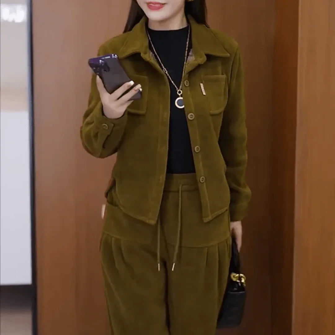 Conjunto Moscou™ Em Cotelê Super Macio / Acabamento Peluciado e Charme para o Inverno!