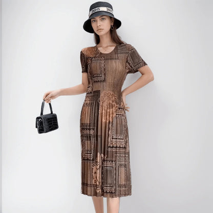 Vestido Belle Époque™ com Cores do Barroco e Estampa Abstrata  / Charme Retrô com Estampa Exclusiva para um Visual Sofisticado!