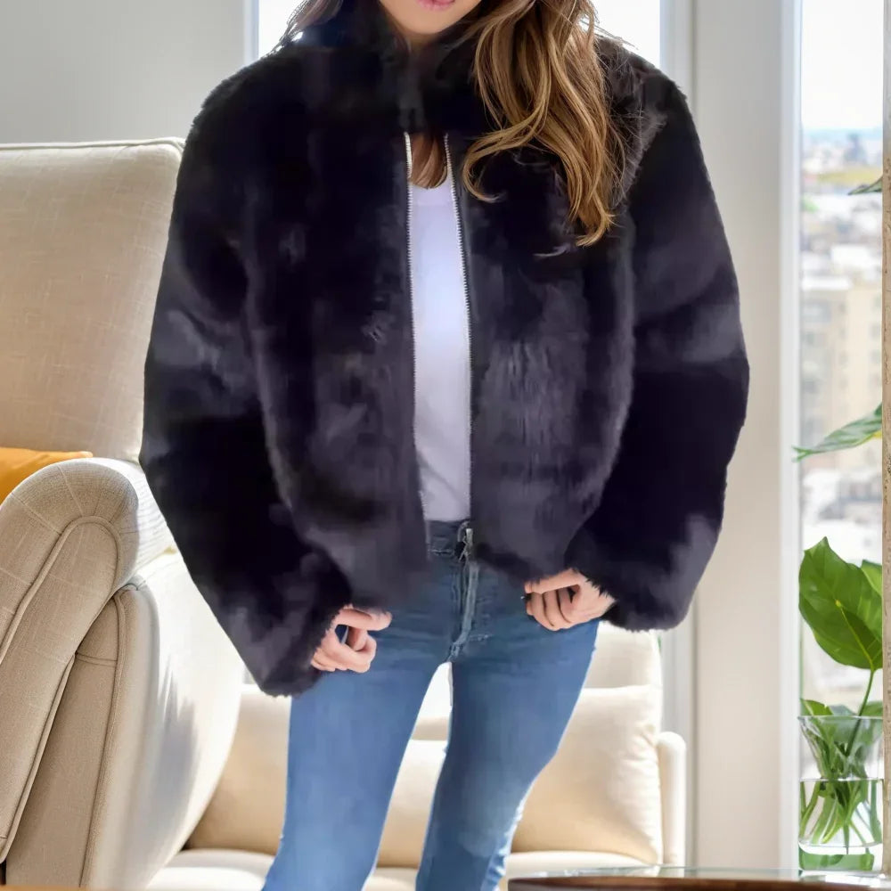 Casaco Bomber Winter Bloom™  em Pelúcia Premium Felpuda / O Toque de Glamour que Seu Inverno Merece!