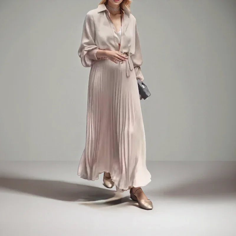 Vestido Lorayne™ em Cetim Plissado  e Gola Chemise / Para Mulheres que Encantam com Sofisticação!