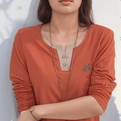 [COMPRE 1 E LEVE 3] Blusa Alícia™ em Moletinho Suave com Bordado Delicado / Conforto Chique e Toque de Elegância no Seu Dia a Dia!