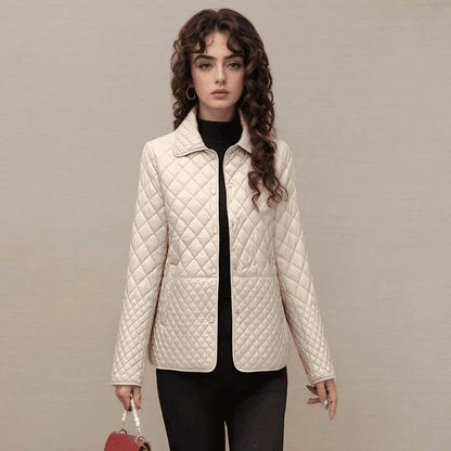 Jaqueta Diana™ em Matelassê com Algodão e Textura Acolchoada / Sofisticação e Leveza para o Seu Inverno Elegante!