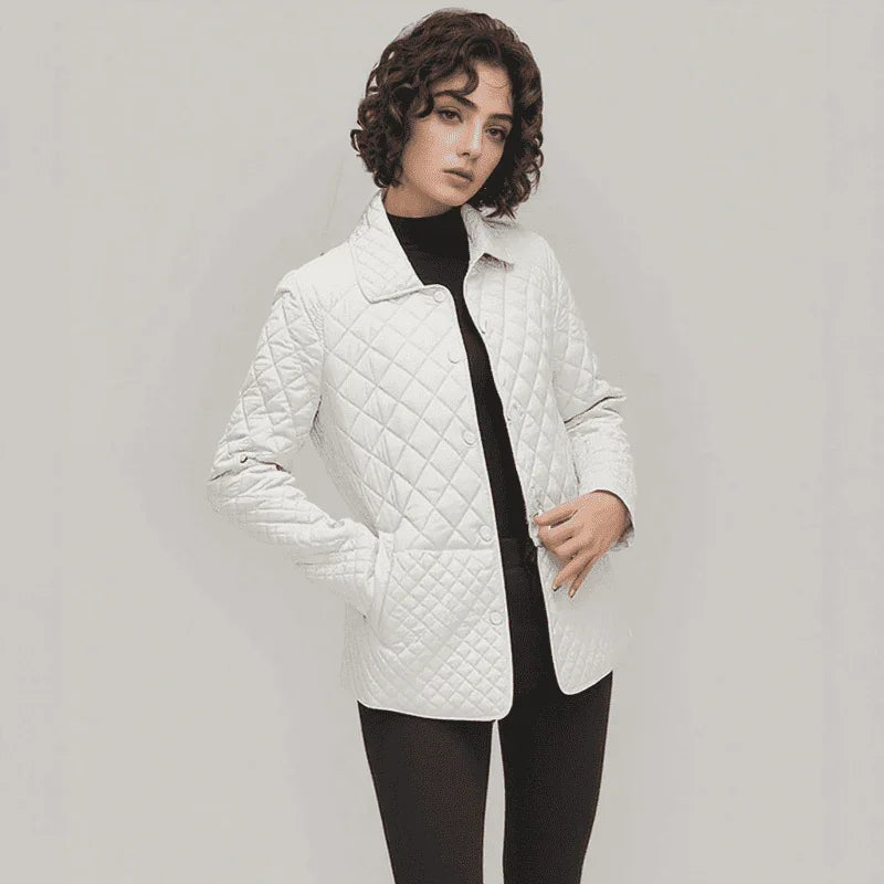 Jaqueta Diana™ em Matelassê com Algodão e Textura Acolchoada / Sofisticação e Leveza para o Seu Inverno Elegante!