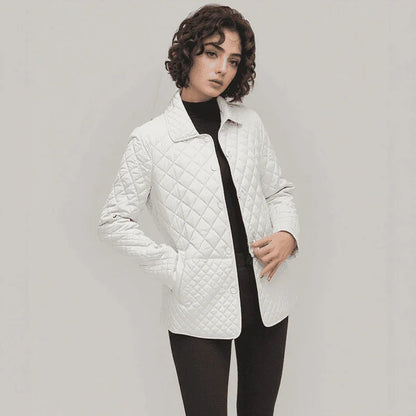 Jaqueta Diana™ em Matelassê com Algodão e Textura Acolchoada / Sofisticação e Leveza para o Seu Inverno Elegante!