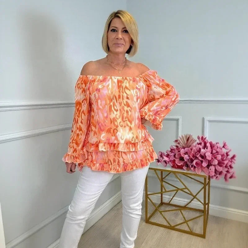 Blusa Athena™ Ombro a Ombro com Babados em Camadas e Estampa Artística / Sofisticação e Leveza em Harmonia Perfeita!