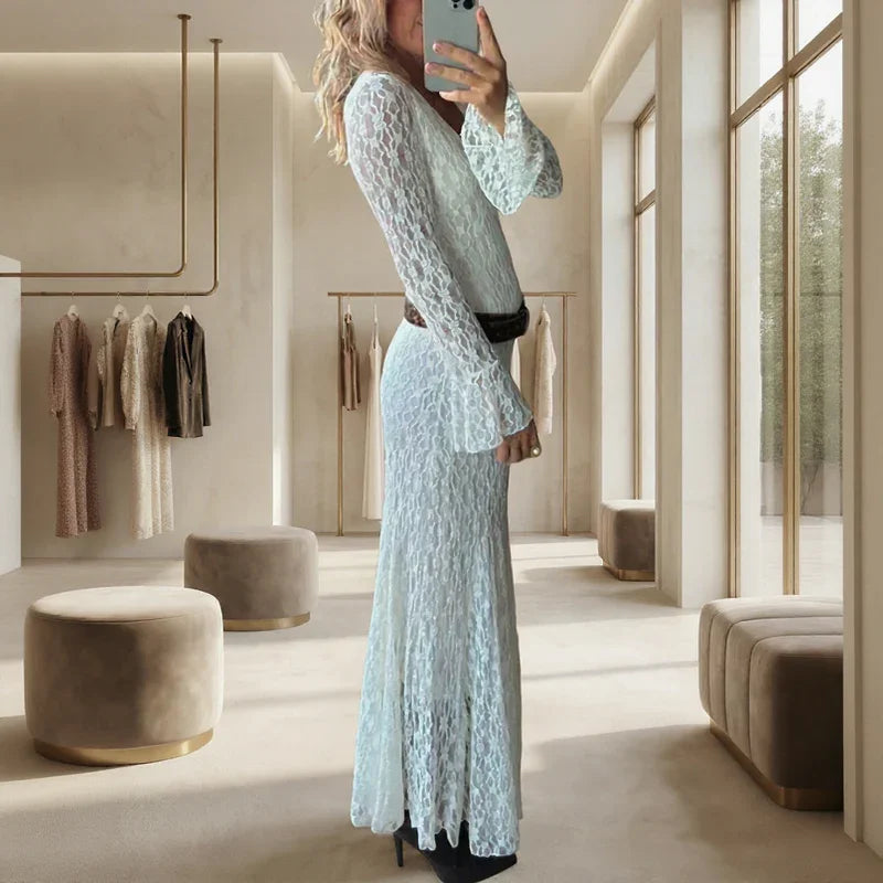 Vestido Blanche Obsession™ em Renda Floral Delicada com Caimento Sutilmente Ajustado