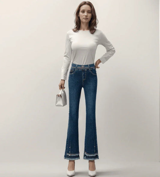 Calça Jeans Folks™ Moda Country / Com Cintura Elástica e Acabamento Charmoso!
