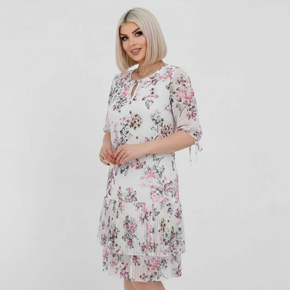 Vestido Évelyne™ com Estampa Floral Delicada e Mangas 3/4