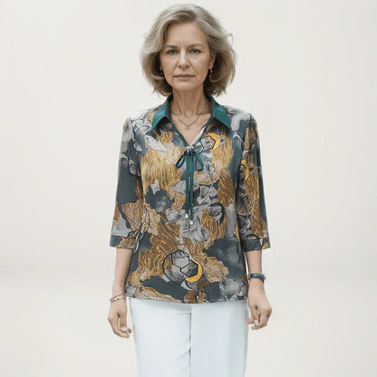 Blusinha Carmen em Seda Gelada Soft / Sofisticação da Gola Polo e Frescor com um Toque de Glamour!