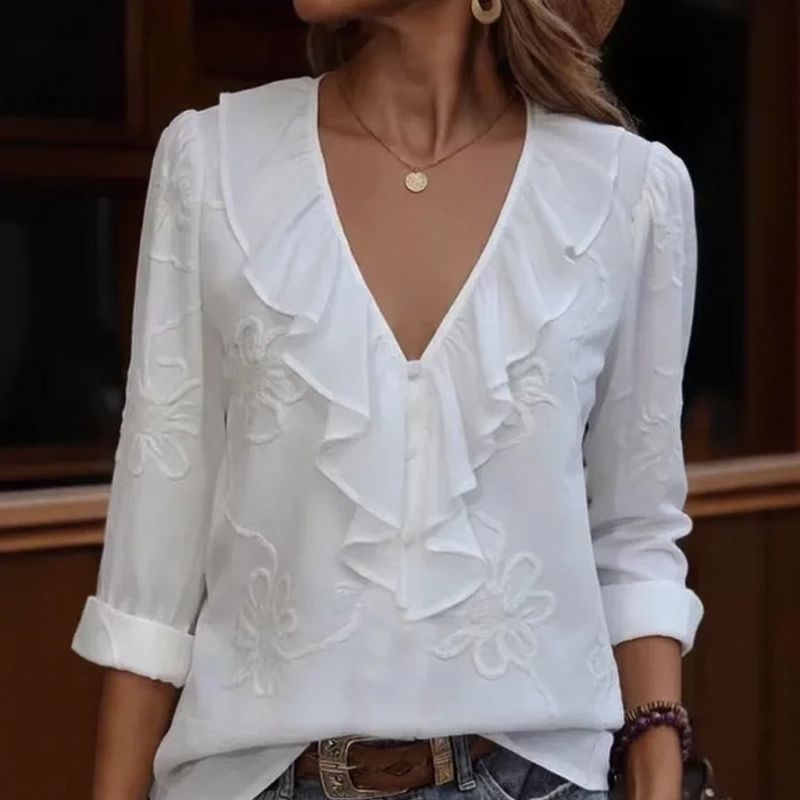 Blusa Anneliese™ Decote em V com Babados Frontais e Bordados Florais