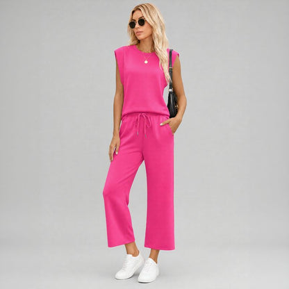 Conjunto Aya™ Regata de Ombro Marcado e Calça Cropped com Cordão