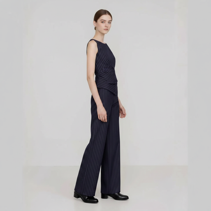 Conjunto em Alfaiataria Bellamour™ Com Blusa Assimétrica e Calça Pantalona