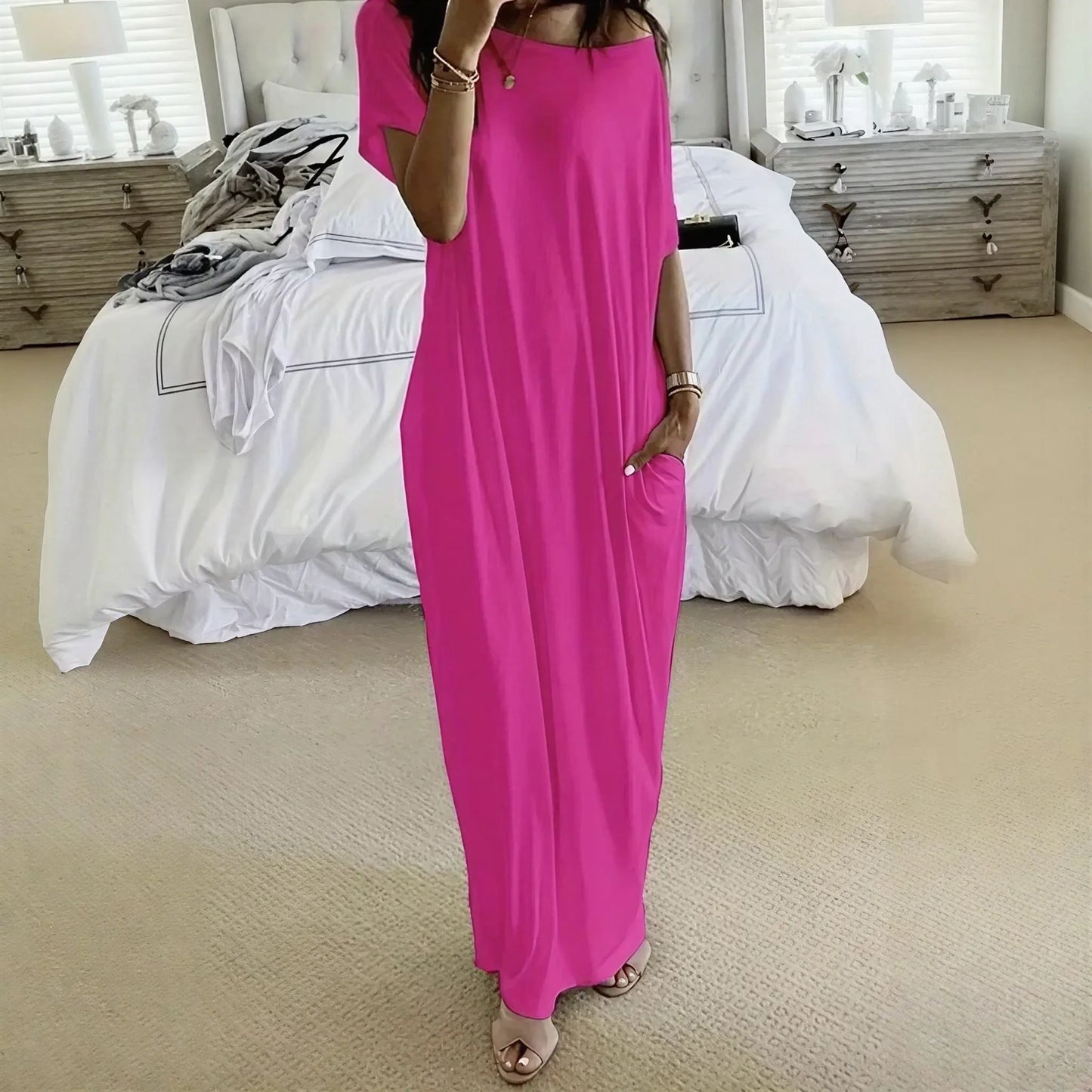 Vestido Longo Daphne™ com Decote Amplo e Bolsos Laterais