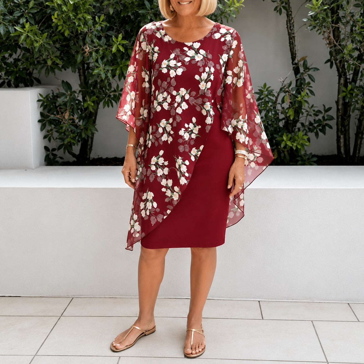 Vestido Felleria™ com Camada Sobreposta Floral e Silhueta Refinada