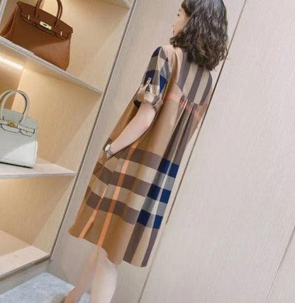 Vestido Casual Soltinho Luara™ com Gola Clássica e Estampa que nunca sai de Moda!