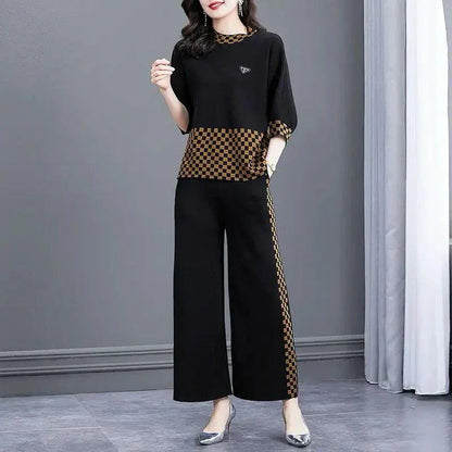 Conjunto Emília™ com Detalhes em Xadrez / Refinamento, Estilo e Conforto para a Mulher Moderna!