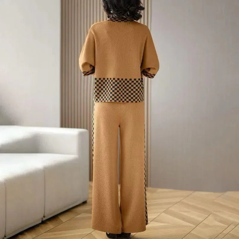 Conjunto Emília™ com Detalhes em Xadrez / Refinamento, Estilo e Conforto para a Mulher Moderna!