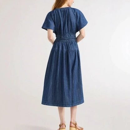 Vestido Montenegro™ em Algodão Texturizado com Modelagem Confortável / O Equilíbrio Perfeito entre Estilo e Liberdade de Movimento!