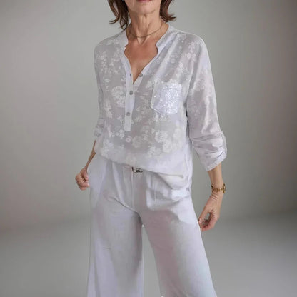 Camisa Maitê™ em Viscose Floral com Bolso Brilhante em Strass / O Toque de Charme que Toda Mulher Merece!