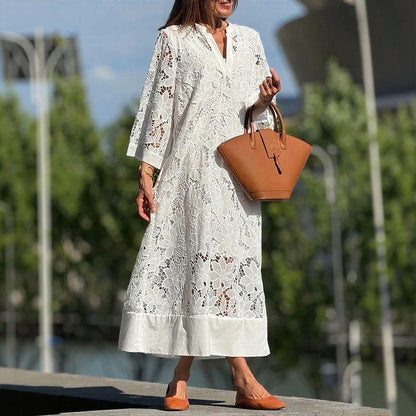 Vestido Miguelita™ em Renda Floral Vazado com Estilo Minimalista / Elegância Atemporal para Momentos Sofisticados!