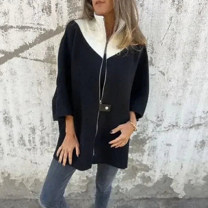 Casaco Georgia Flair™ com Gola Contrastante e Modelagem Ampla / A Sofisticação Urbana em sua Versão Mais Autêntica!
