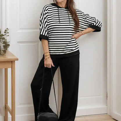 Conjunto Marine™ de Blusa Listrada e Calça Solta em Moletom com Toque Sedoso / O Look que Une Elegância, Conforto e Estilo Urbano!