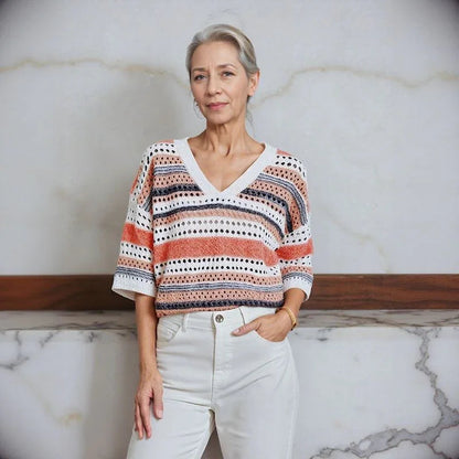 Blusa Stella™  em Tricô Vazado com Listras Elegantes /  A Peça-Curinga das Quatro Estações
