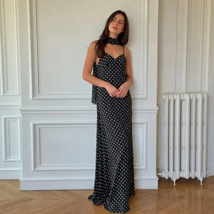 Vestido Isaura™ com Top Lenço e Saia Longa Fluida / Elegância Clássica com Toque de Sensualidade Contemporânea!