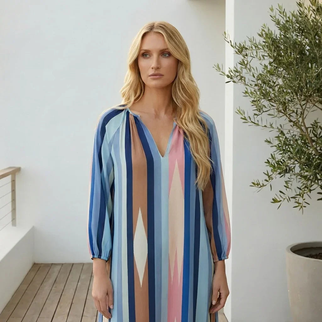 Vestido Camélia™ em Viscose com Decote em V e Mangas Levemente Bufantes