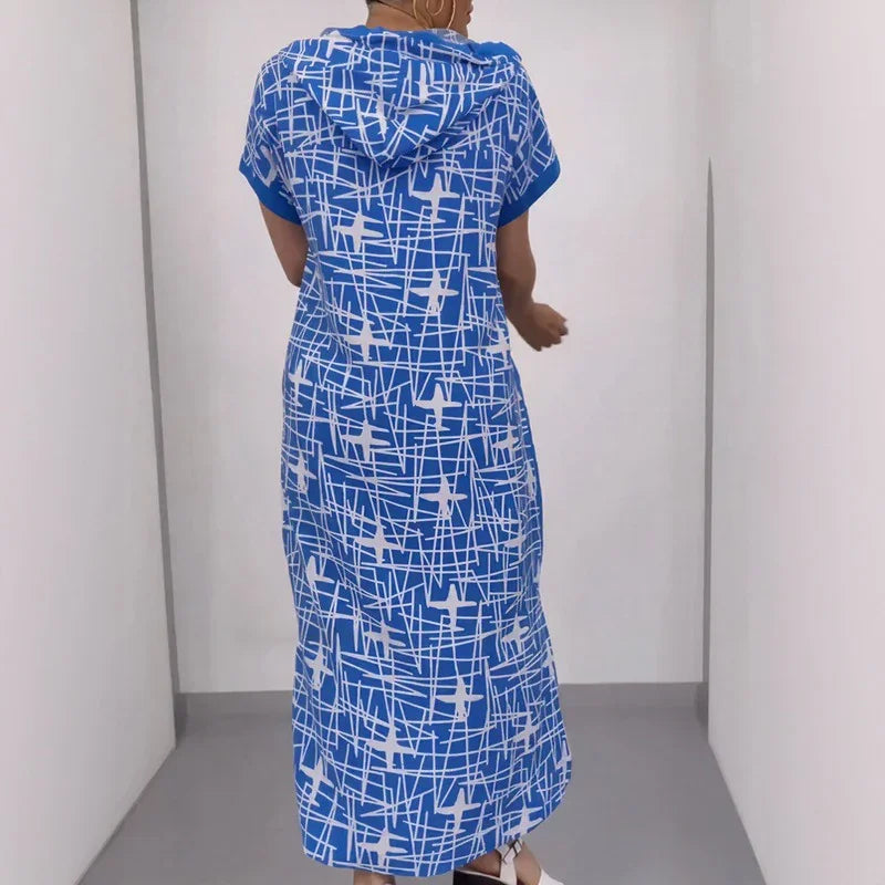 Vestido Lígia™ com Capuz e Estampa Autoral Contemporânea