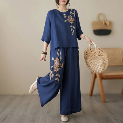 Conjunto Nicole™ em Linho de Algodão com Bordado Floral Delicado e Calça Pantalona