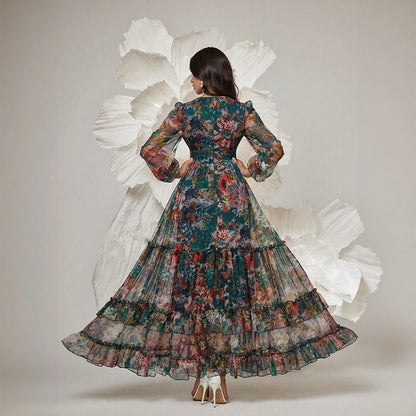 Vestido Orphélia™ com Estampa Artística Luxuosa e Camadas Fluídas