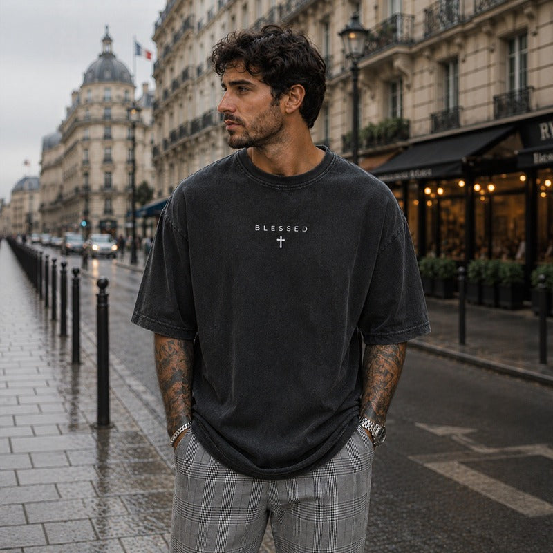 Camiseta Blessed Motion™ Oversized Com Acabamento Estonado