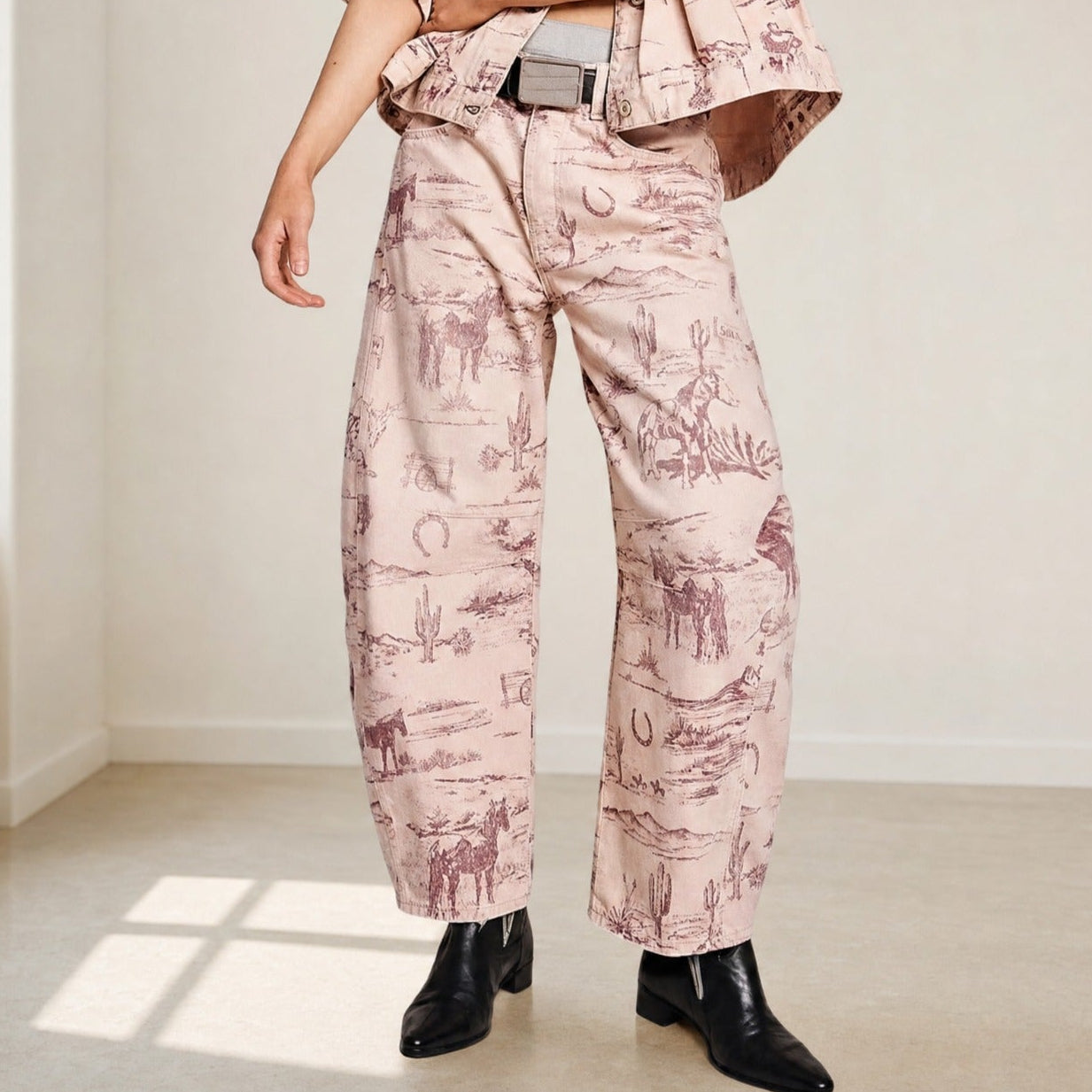 Calça Alvida™ com Estampa Floral e Caimento Amplo